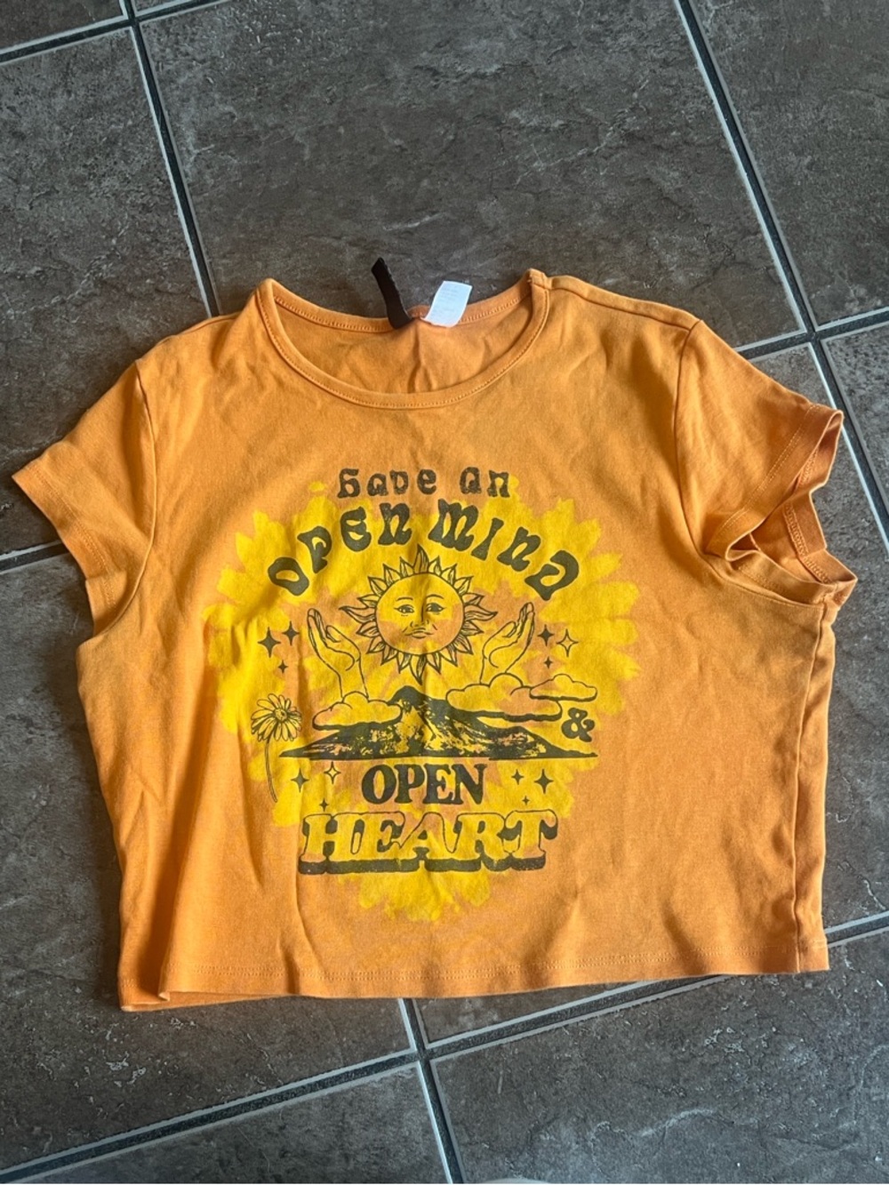 (FREE IN BUNDLE) H&M cropped tee